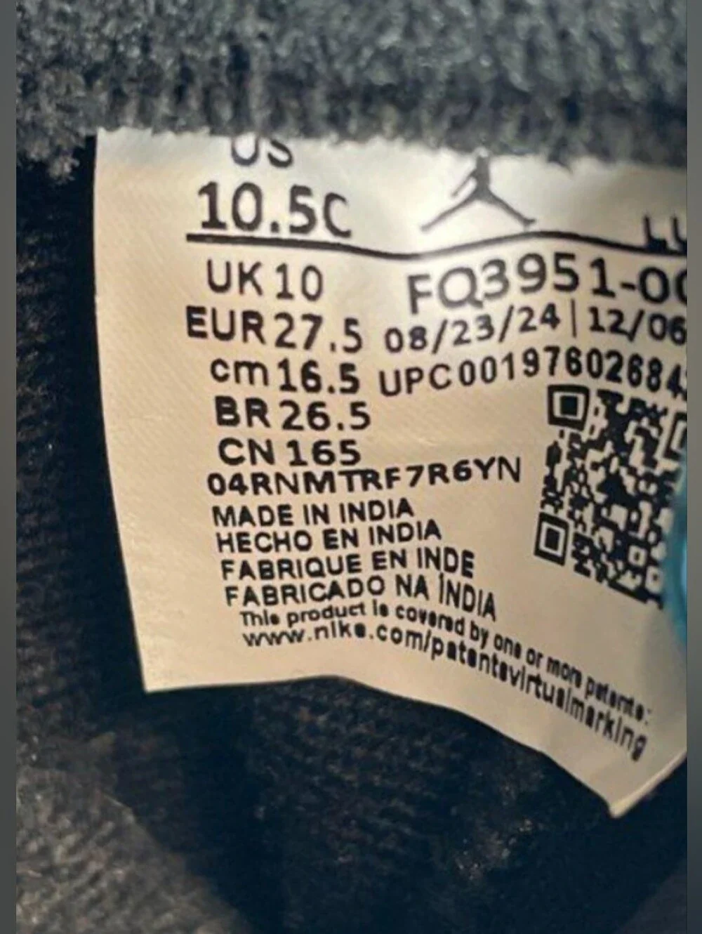 Nike stylish black